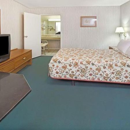Knights Inn South Houston Tx Экстерьер фото