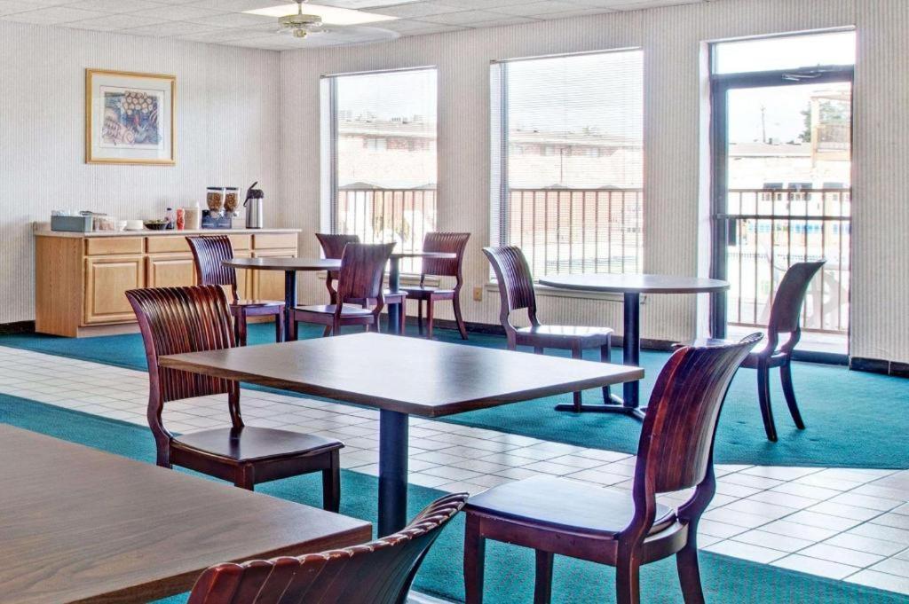 Knights Inn South Houston Tx Экстерьер фото