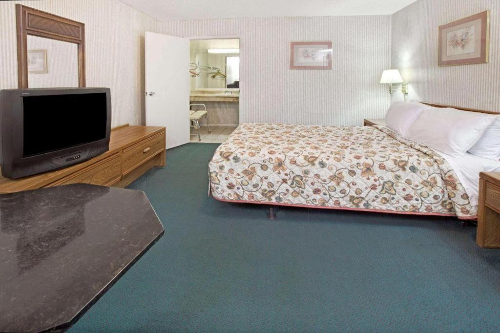 Knights Inn South Houston Tx Экстерьер фото