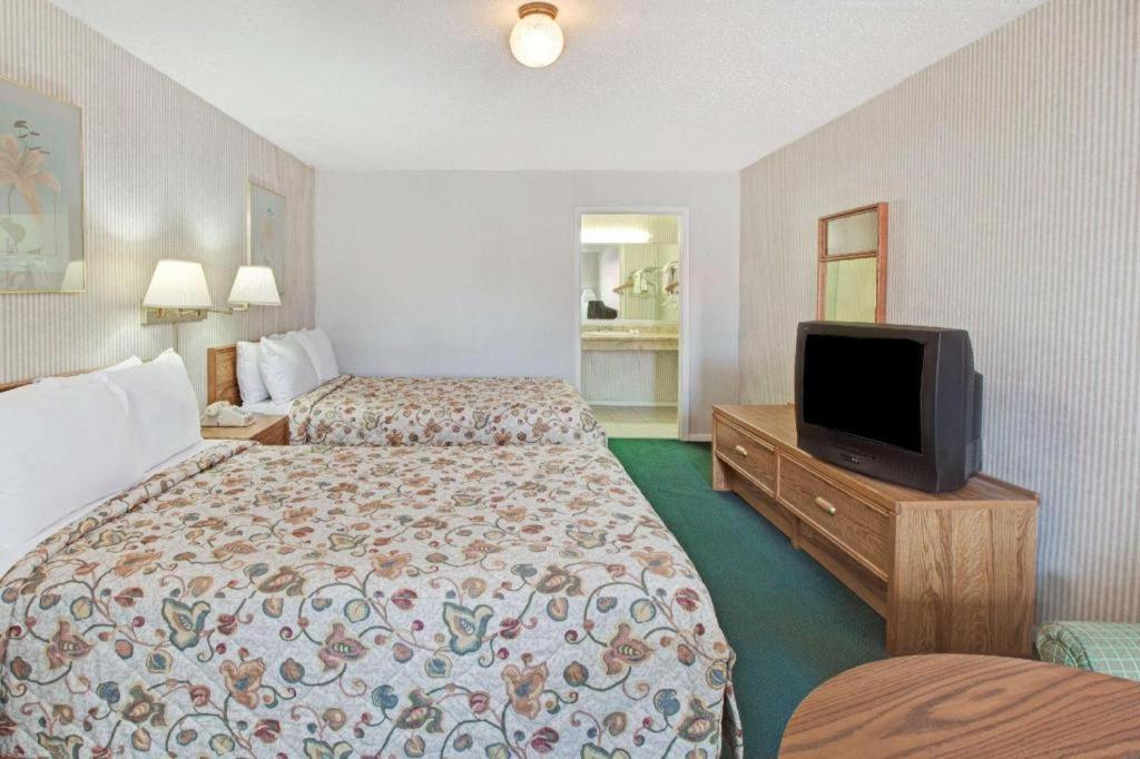 Knights Inn South Houston Tx Экстерьер фото