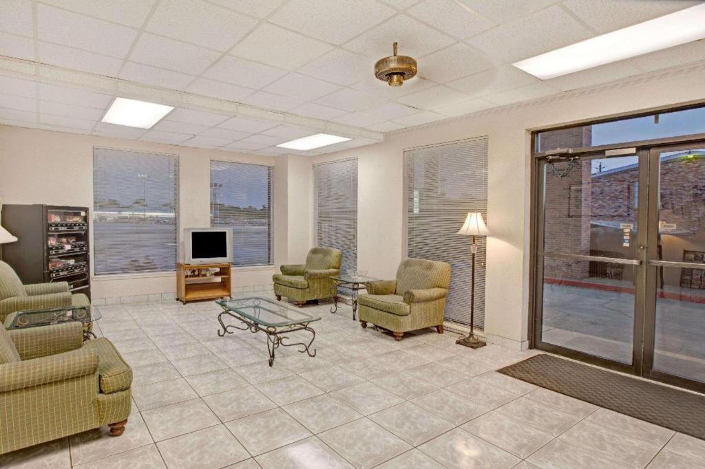 Knights Inn South Houston Tx Экстерьер фото