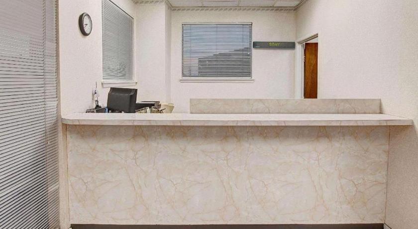 Knights Inn South Houston Tx Экстерьер фото