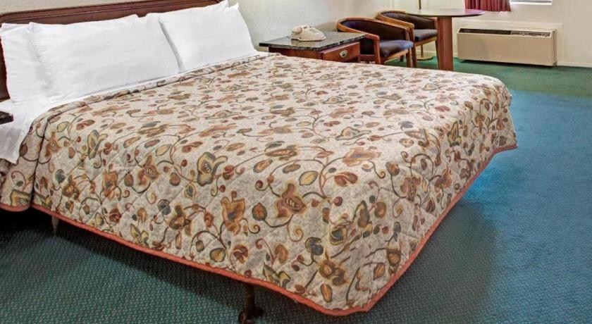 Knights Inn South Houston Tx Экстерьер фото