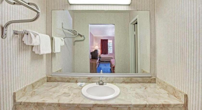 Knights Inn South Houston Tx Экстерьер фото