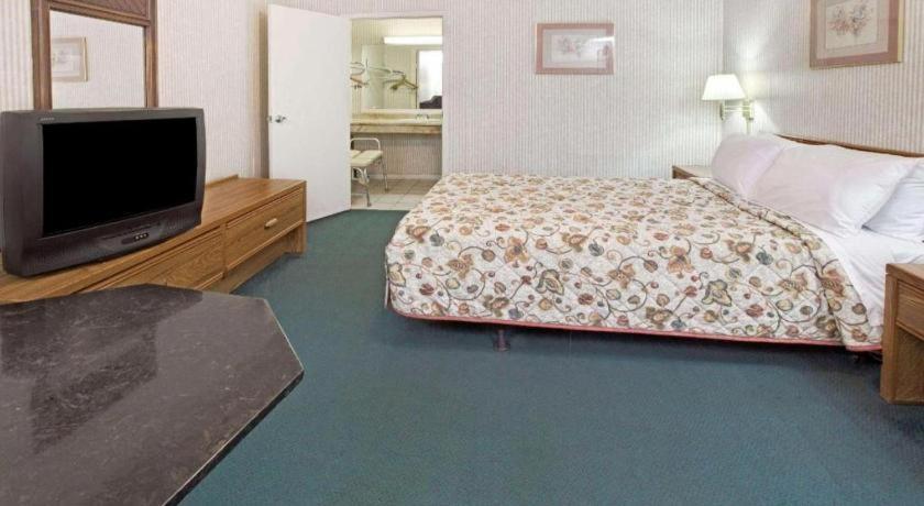 Knights Inn South Houston Tx Экстерьер фото