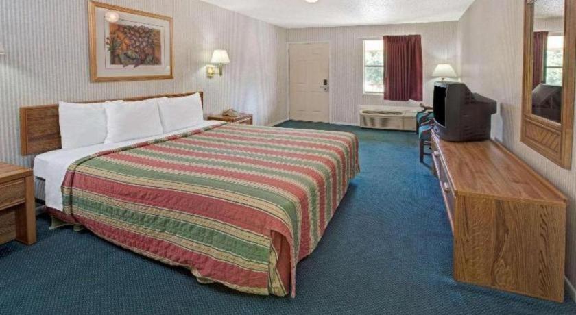 Knights Inn South Houston Tx Экстерьер фото